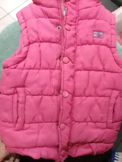Chaleco acolchado rosado para niña - miniatura 1