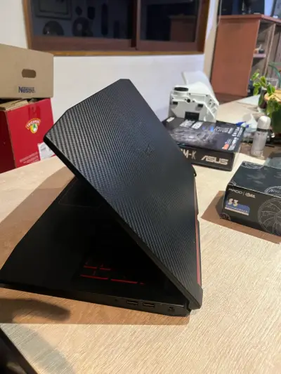 Laptop Acer Nitro 5 con pantalla Full HD - miniatura 4