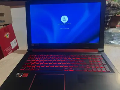 Laptop Acer Nitro 5 con pantalla Full HD - miniatura 6