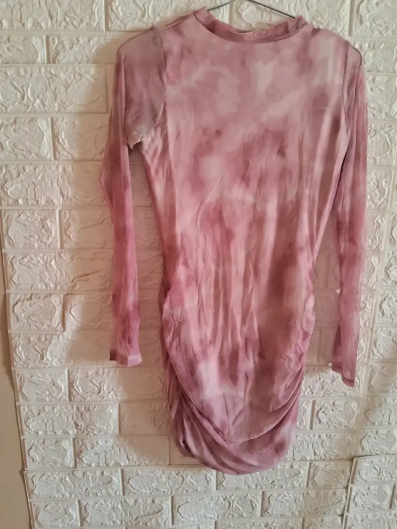 Vestido ajustado rosa con efecto tie-dye - 1