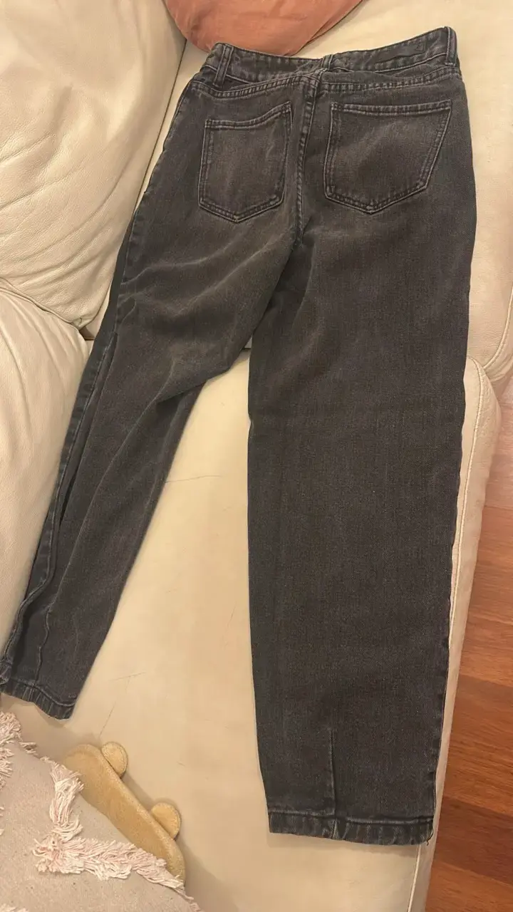 Jeans negros de mezclilla para mujer - 2