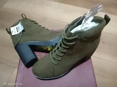 Botines de tacón alto color verde oliva Brigitte - miniatura 1