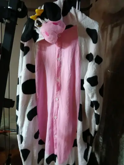 Pijama disfraz de vaca con capucha talla XL - miniatura 2