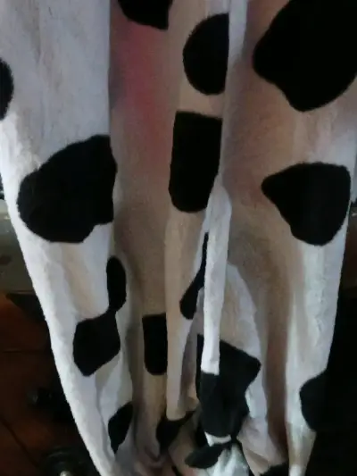Pijama disfraz de vaca con capucha talla XL - miniatura 4