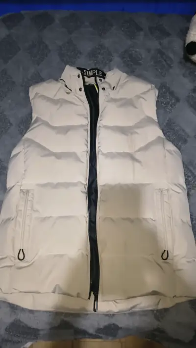 Chaqueta sin mangas y capucha desmontable - miniatura 2