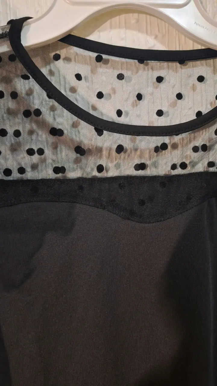 Body negro extravagante con volantes - 5