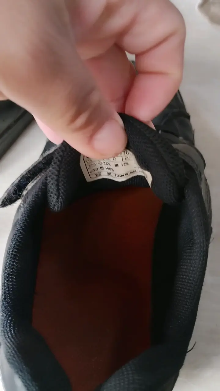 Zapatos escolares negros con velcro - 2