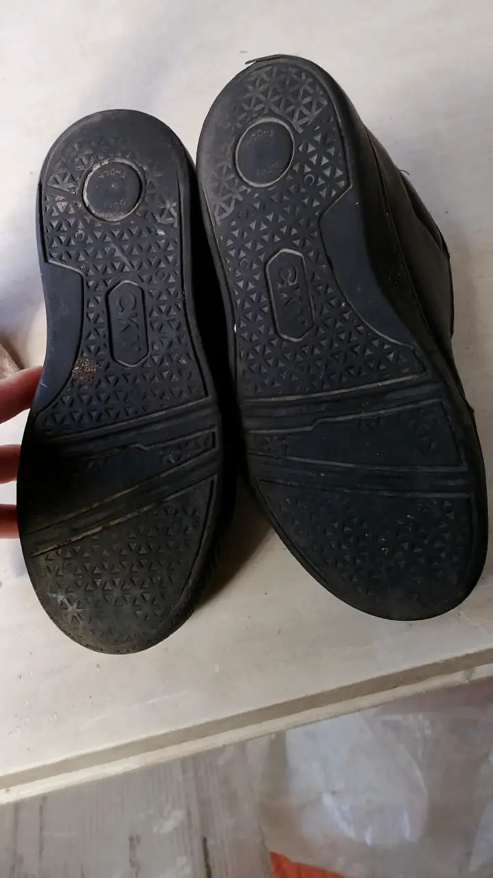 Zapatos escolares negros con velcro - 5