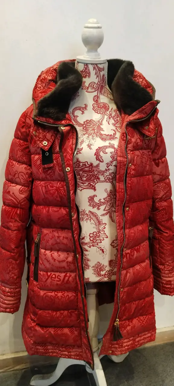 Abrigo rojo Desigual talla 44 con capucha - 3