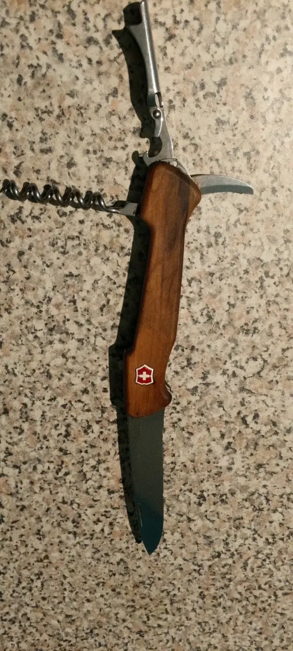 Navaja suiza Victorinox de madera - 4