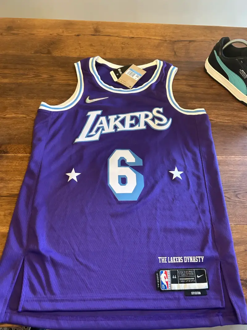 Camiseta NBA Lakers Morada Nike Talla M - 1