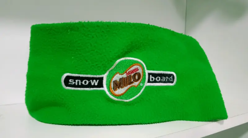 Cuello/ banda polar bordado vintage año 1990 - 1