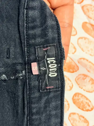 Jeans negros de mujer talla S marca Icono - miniatura 3