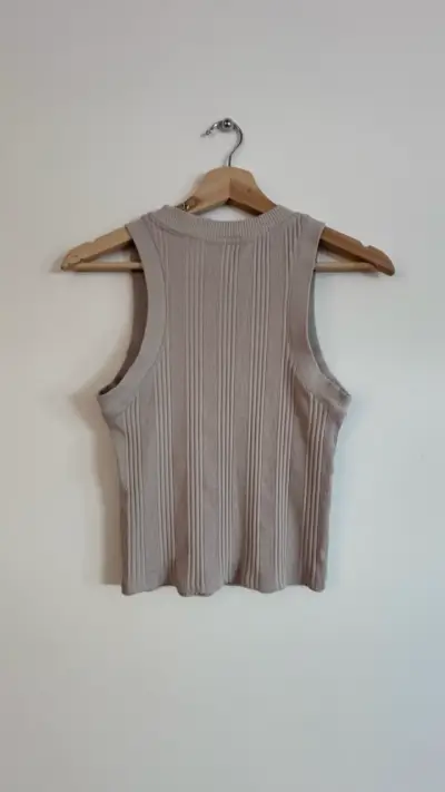 Top Zara sin mangas - miniatura 2