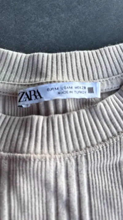 Top Zara sin mangas - miniatura 3