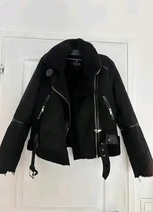 Chaqueta de Gamuza negra con forro de borrego