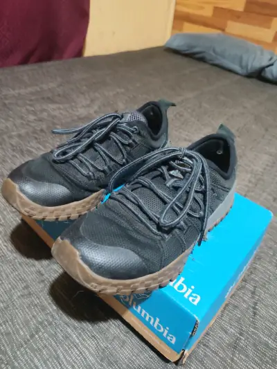 Zapatillas Columbia negras para hombre - miniatura 1