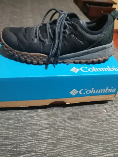 Zapatillas Columbia negras para hombre - miniatura 3