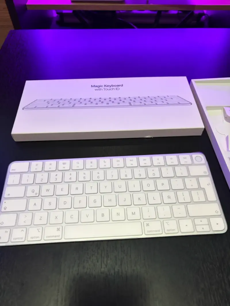 Teclado Apple Magic con Touch ID - 1