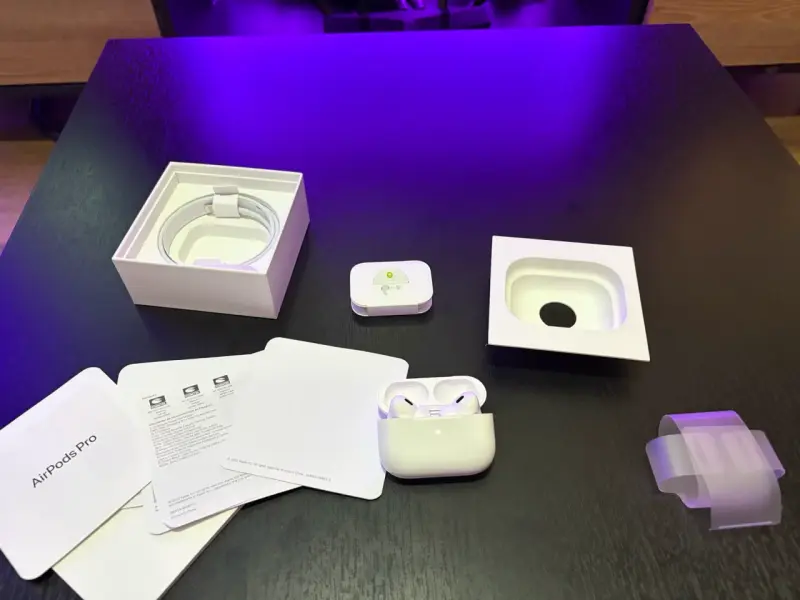 AirPods Pro con estuche de carga inalámbrica - 1