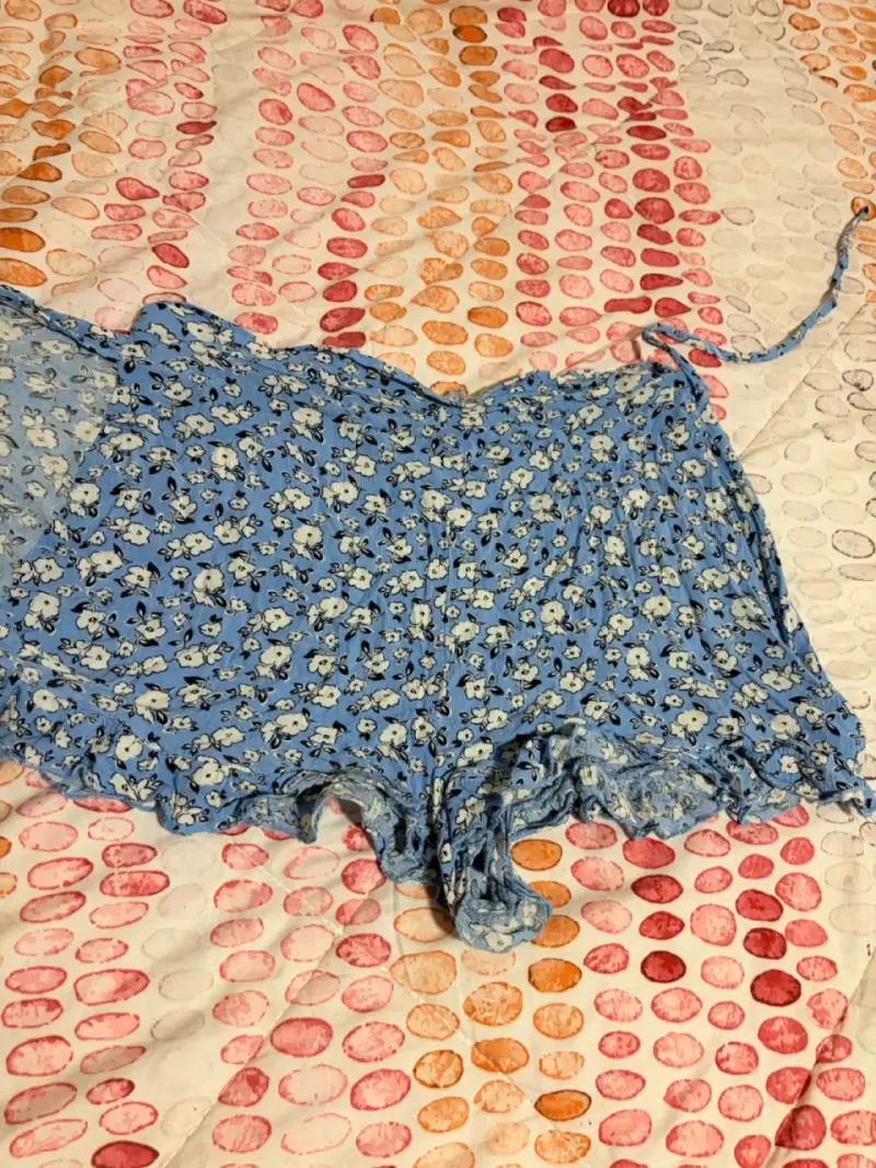 Short azul floral con cierre - 2