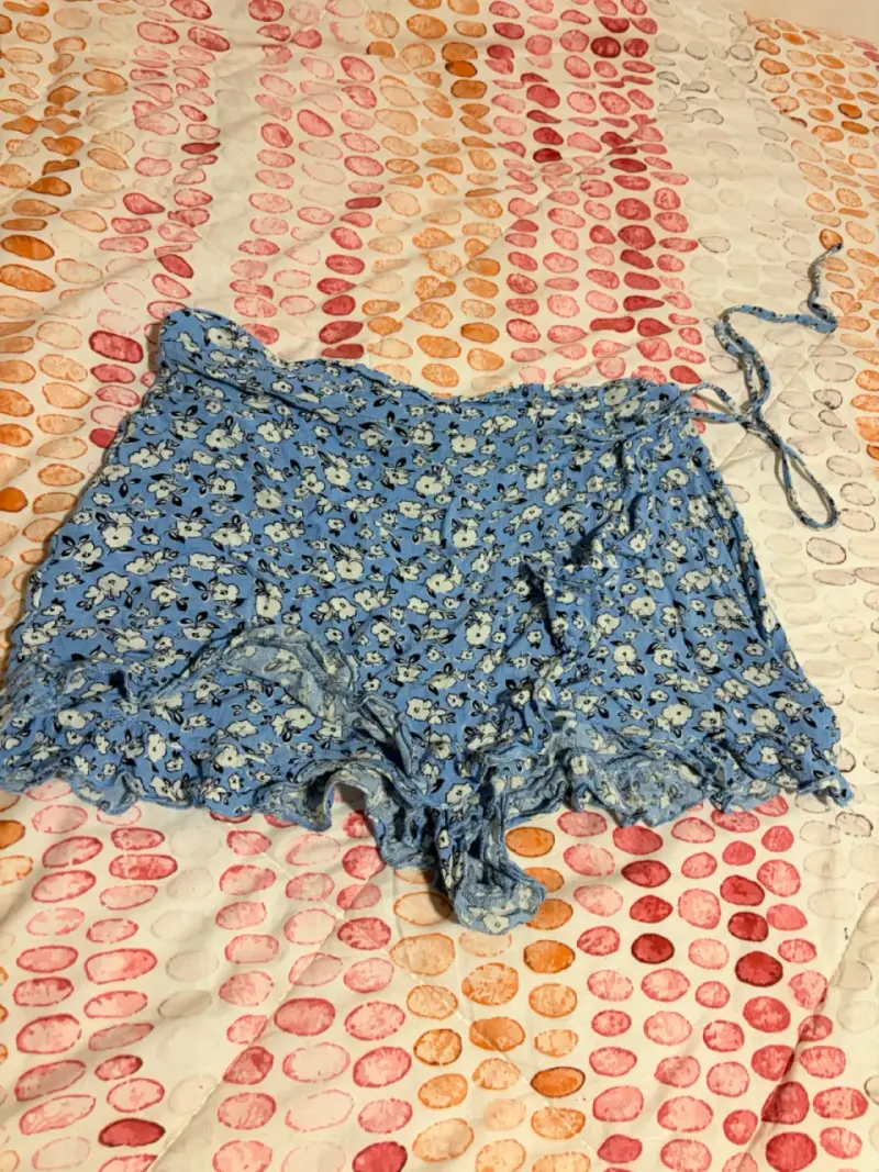 Short azul floral con cierre - 3