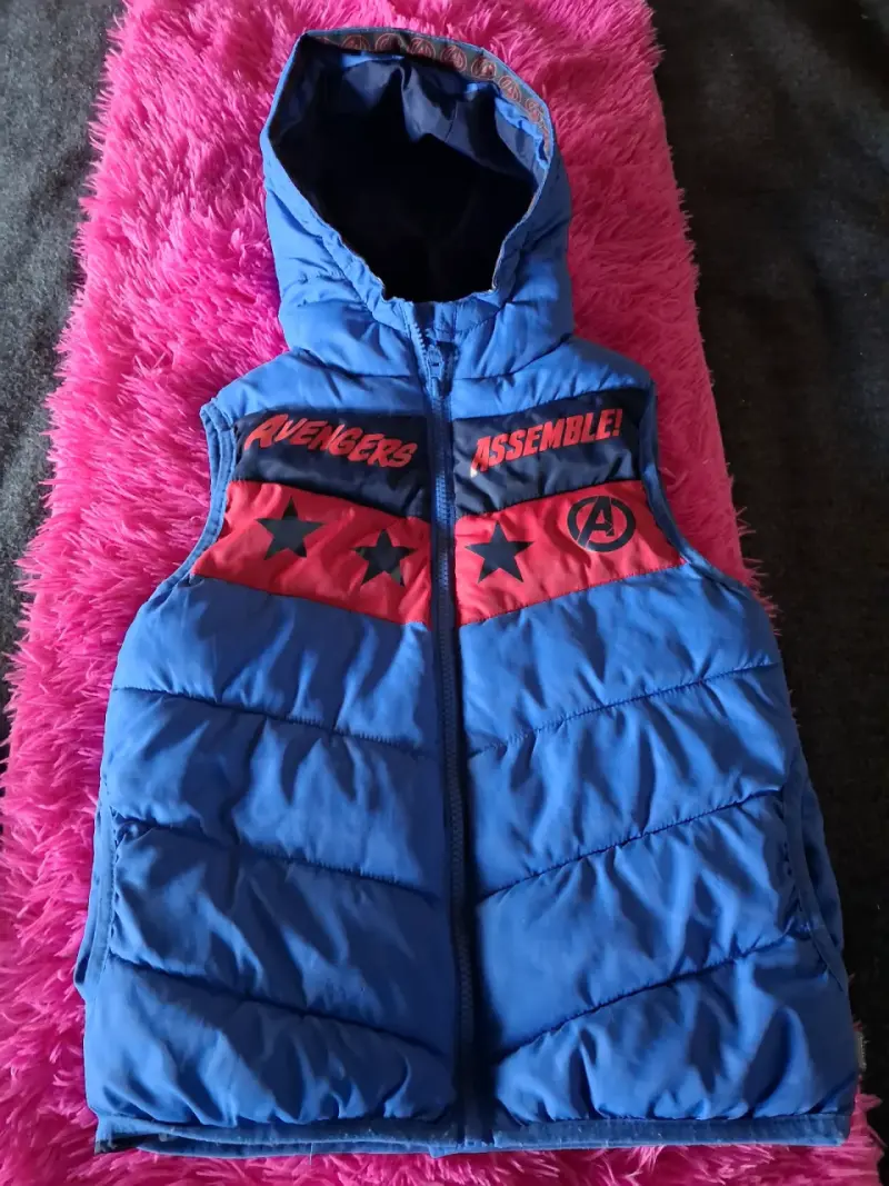 Chaleco acolchado con capucha azul y rojo para niños - 2