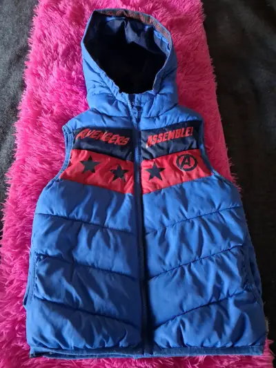 Chaleco acolchado con capucha azul y rojo para niños - miniatura 2