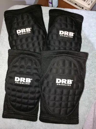 Rodilleras de protección DRB Dribbling negras - miniatura 1