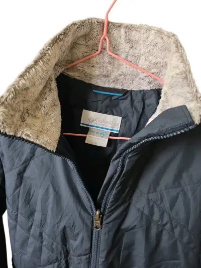 Chaqueta Columbia negra con forro polar - miniatura 3
