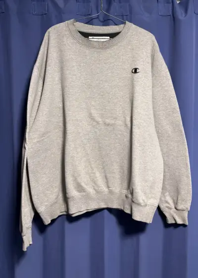 Polerón gris Champion unisex en buen estado - miniatura 1