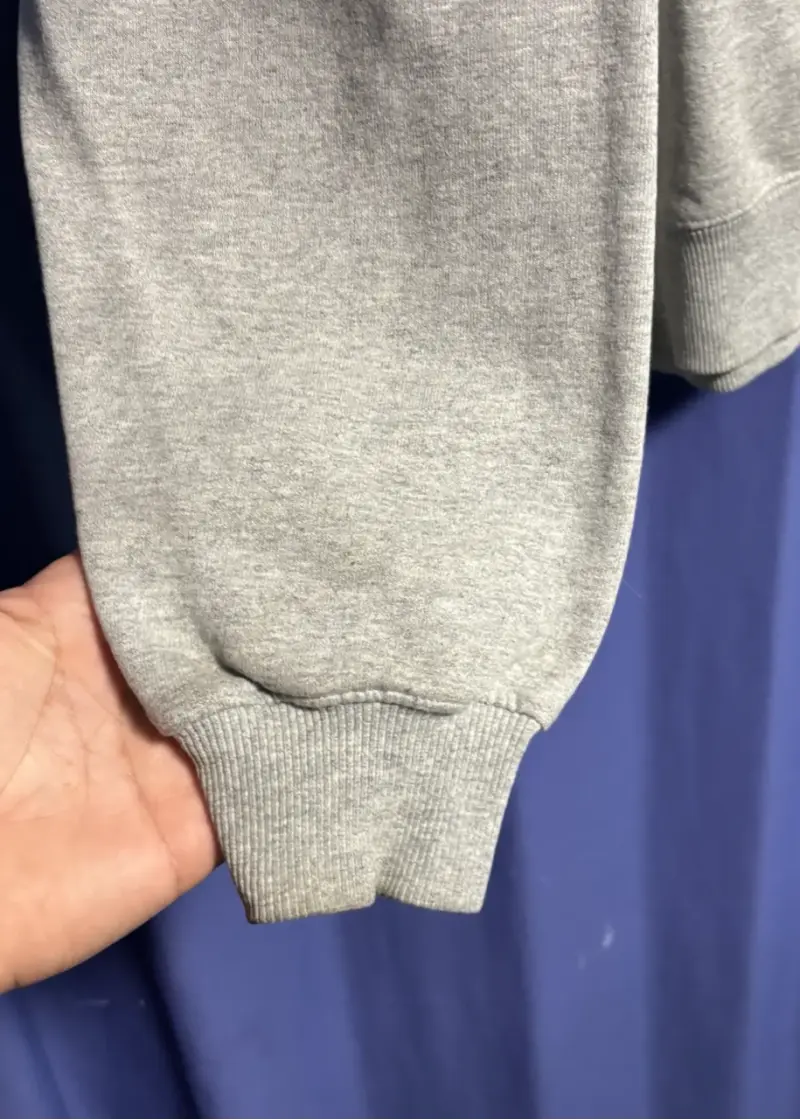 Polerón gris Champion unisex en buen estado - 3