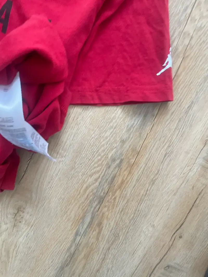 Polera roja Jordan - 2