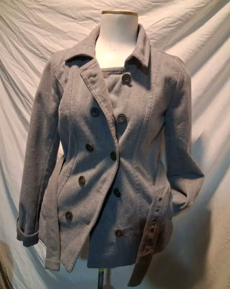 Abrigo gris de lana para mujer - 1