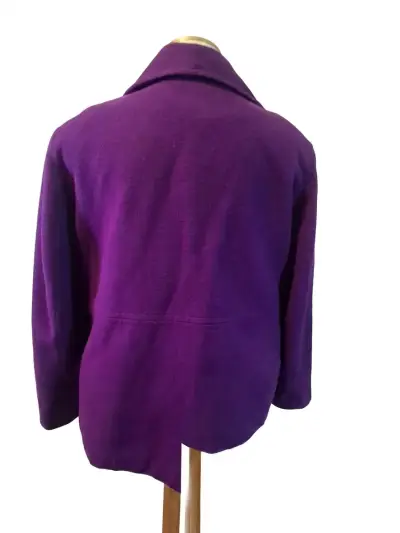 Chaqueta de lana morada para mujer - miniatura 2