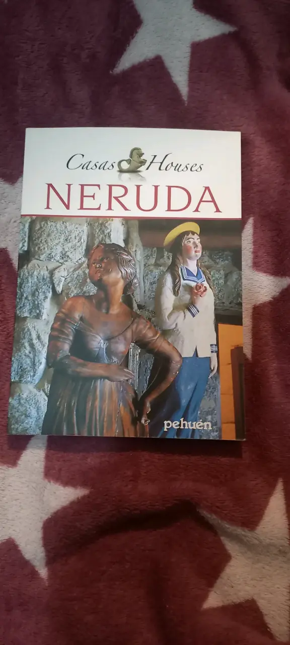 Libro Casas de Neruda Pehuén