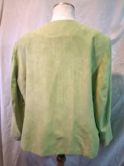 Chaqueta verde de gamuza con adorno floral - miniatura 2