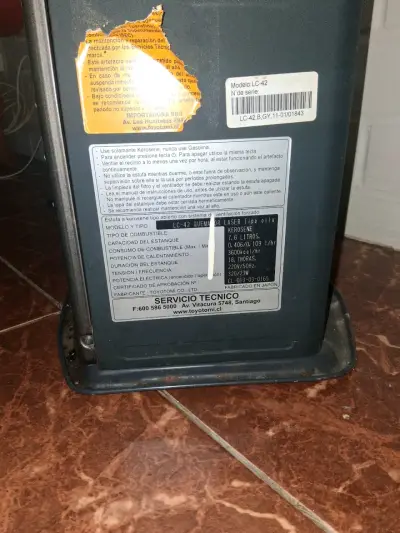 Calefactor a parafina Toyotomi con control digital - miniatura 3
