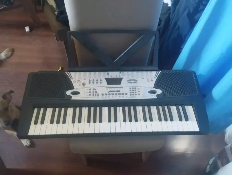 Teclado electrónico portátil con 61 teclas - 1