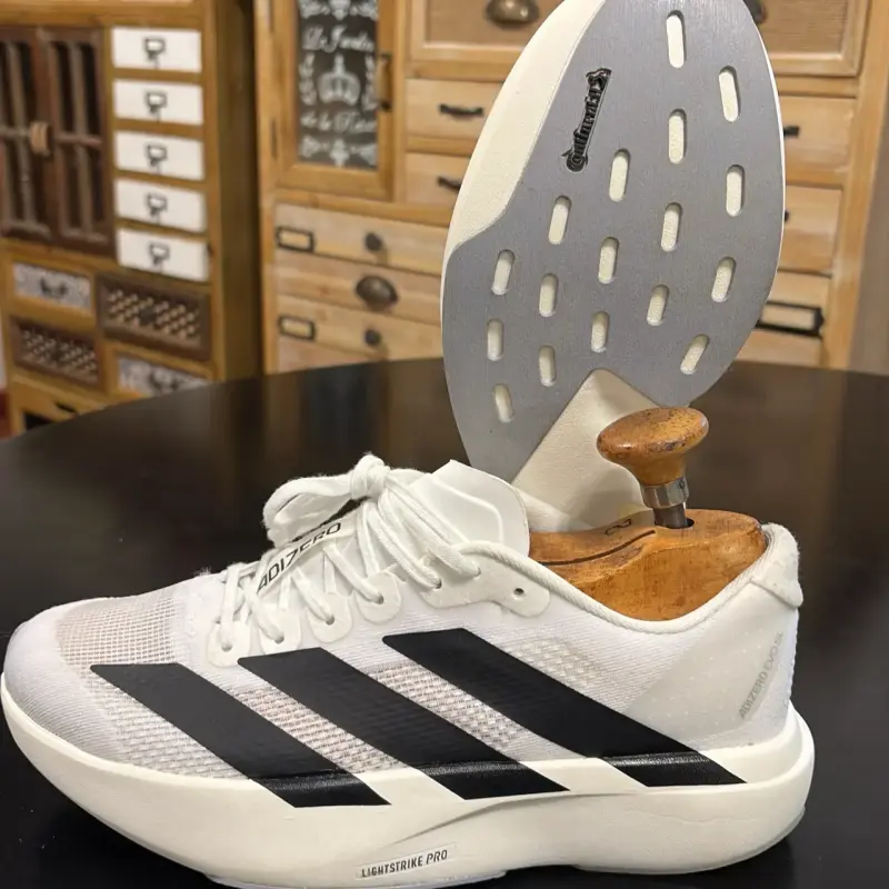 Zapatillas deportivas Adidas Adizero blancas