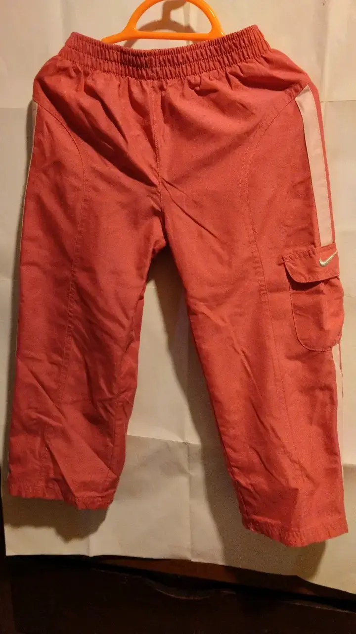 Pantalones deportivos rosa para niña con bolsillo