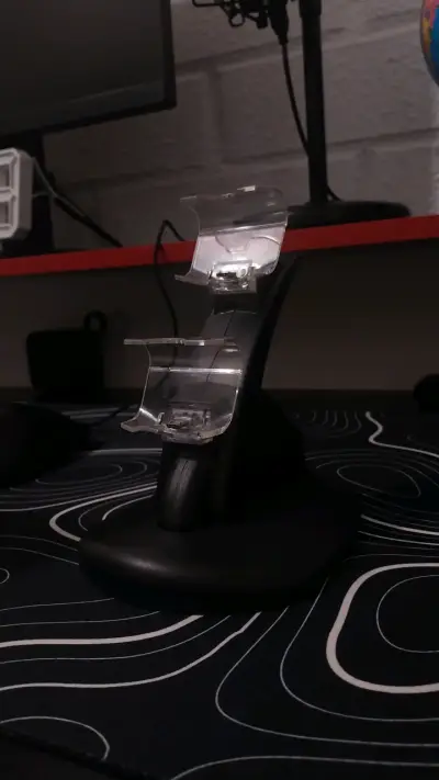 Soporte de carga para controles de ps4 - miniatura 1
