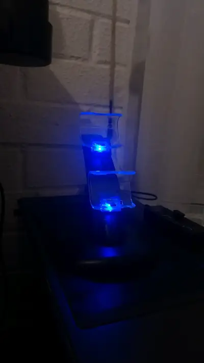Soporte de carga para controles de ps4 - miniatura 4