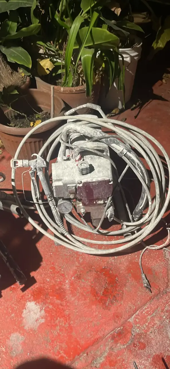 Pulverizador de pintura HD450 usado - 4