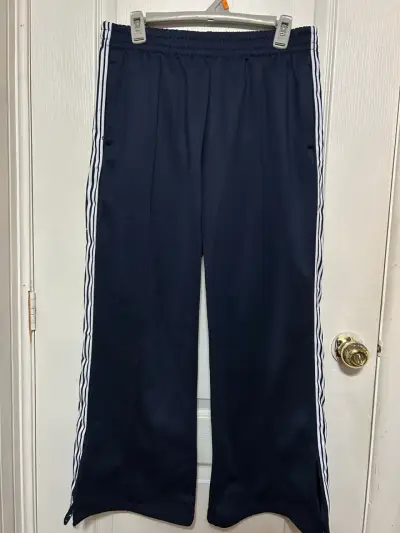 Pantalon deportivo azul marino con franjas - miniatura 1
