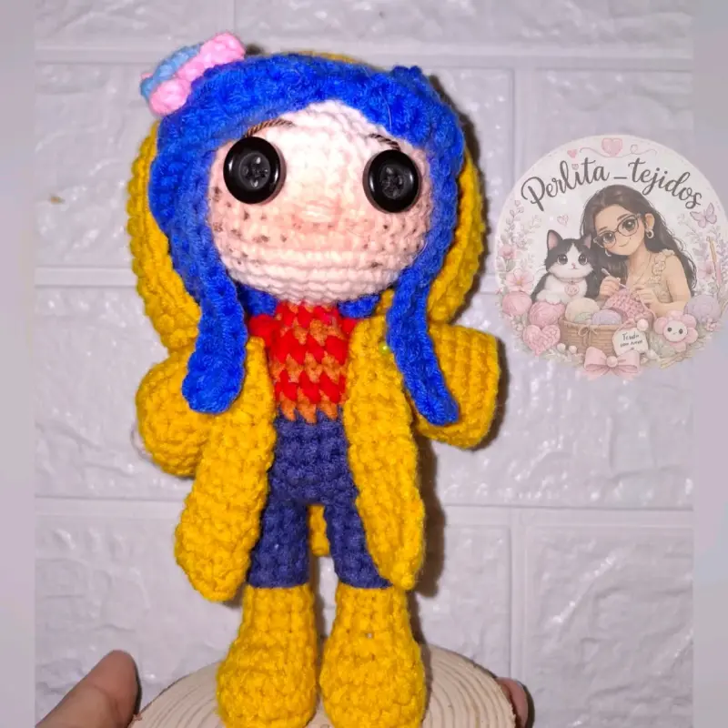 Muñeca amigurumi hecha a mano colorida - 1
