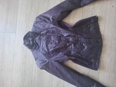 Chaqueta morada - miniatura 1