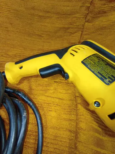 Taladro Percutor Dewalt Dwd024 710w - miniatura 2