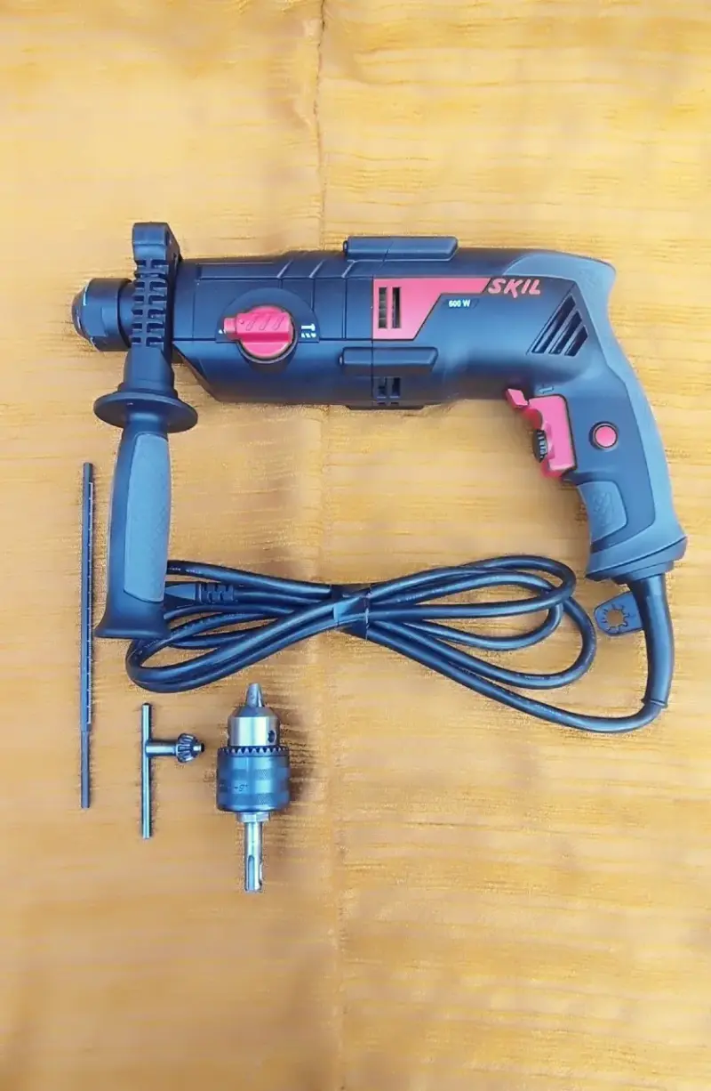 Taladro percutor Skil 1559 con maletín + ACCESORIO - 5