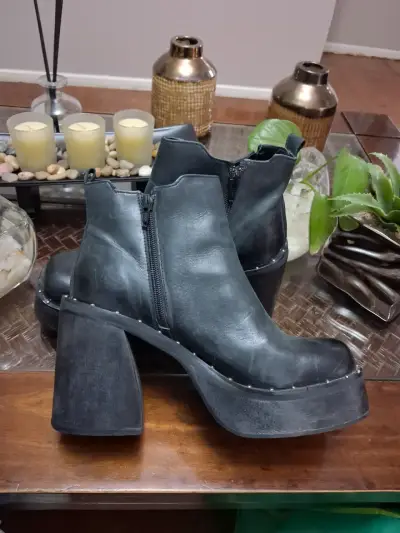 Botines de cuero negro con plataforma - miniatura 1